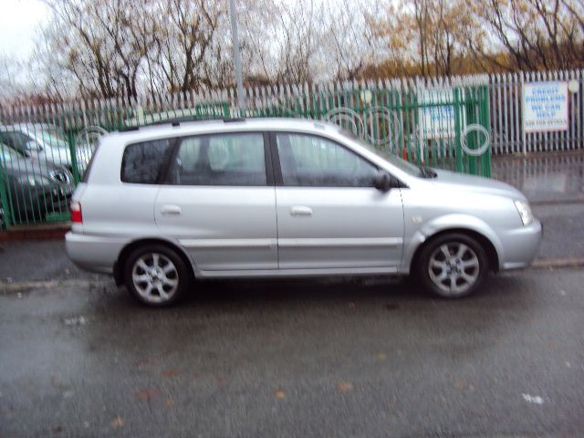 2005 KIA CARENS 2.0 GS 5d image 2