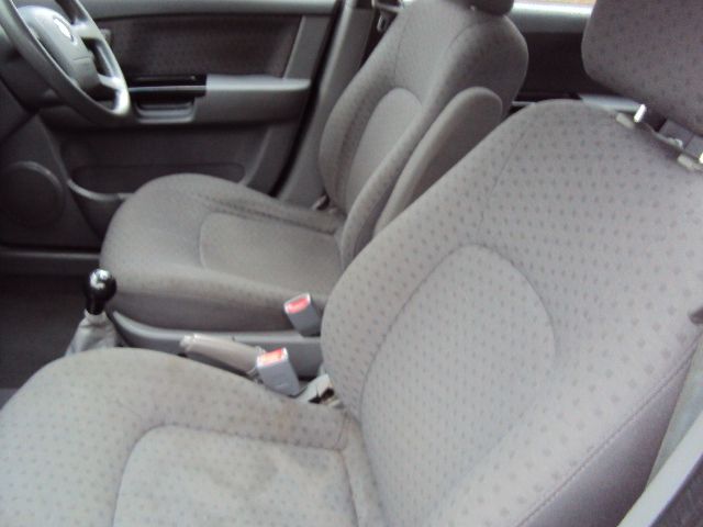 2005 KIA CARENS 2.0 GS 5d image 5