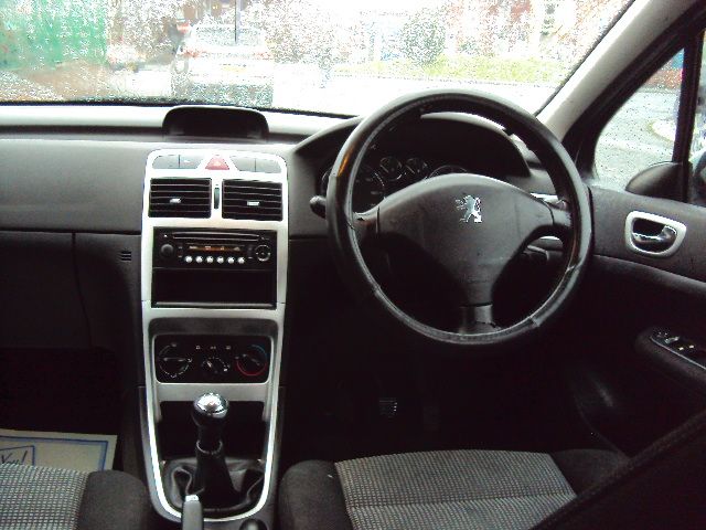 2006 PEUGEOT 307 1.6 S 5d image 4