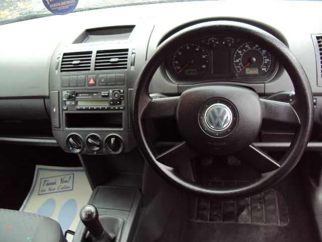 2005 VOLKSWAGEN POLO 1.2 E 3d image 4