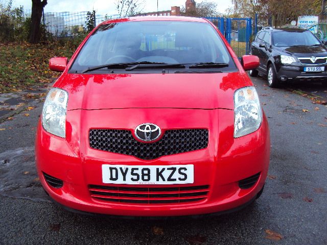 2008 TOYOTA YARIS 1.3 TR VVTI 5d image 1