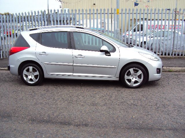 2010 PEUGEOT 207 1.6 HDI SPORT 5d image 2