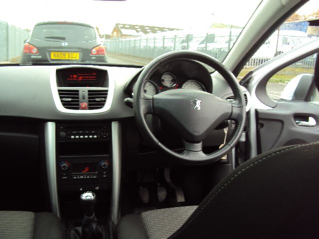 2010 PEUGEOT 207 1.6 HDI SPORT 5d image 4