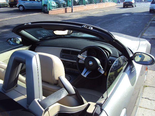 2004 BMW Z4 2.2 SE ROADSTER 2d image 4