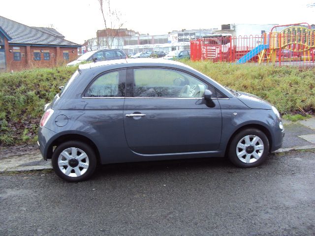 2011 FIAT 500 1.2 LOUNGE 3d image 2