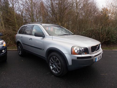 Volvo XC90 D5 SE image 1