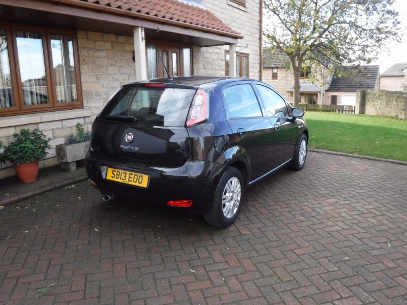 2013 FIAT PUNTO EASY 1.2 5d image 3