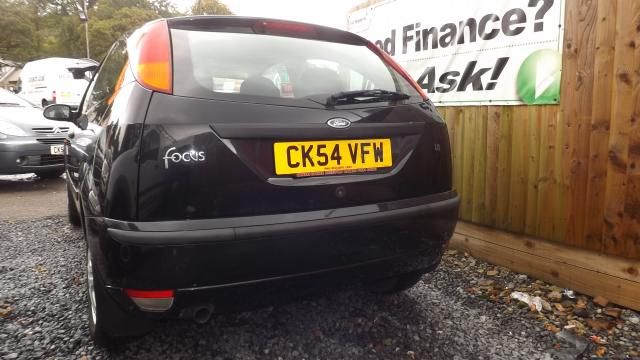 2004 FORD FOCUS 1.8 ZETEC 3d image 3