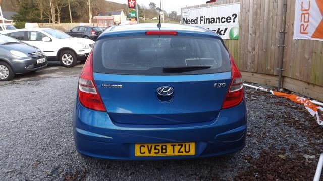 2008 HYUNDAI I30 1.6 COMFORT CRDI 5d image 3