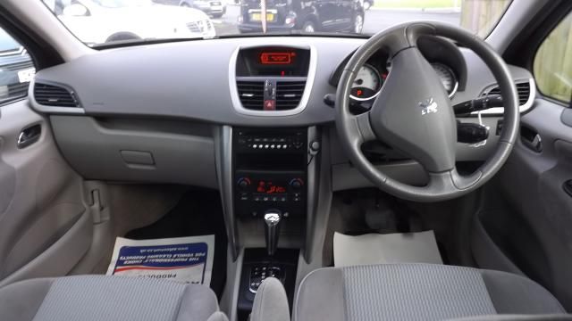 2008 PEUGEOT 207 1.6 SE PREMIUM 5d image 4