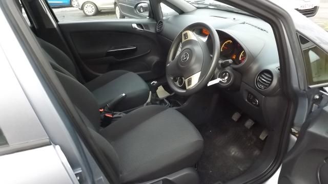 2010 VAUXHALL CORSA 1.2 CDTI ECOFLEX 5d image 5