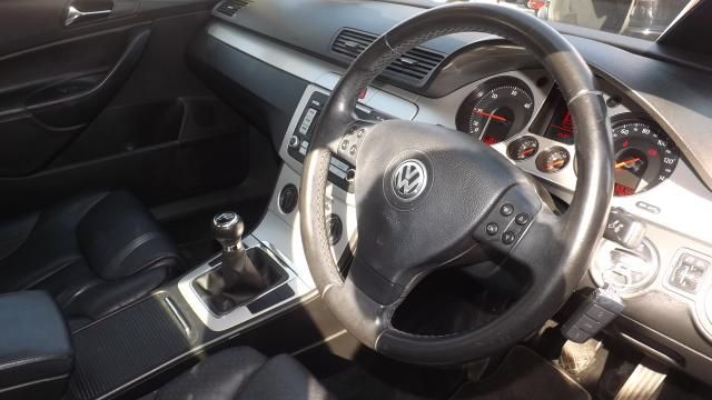 2008 VOLKSWAGEN PASSAT 1.9 TDI 4d image 4