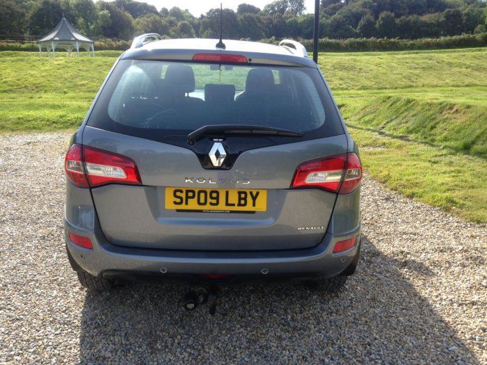 2009 Renault Koleos 2.0 dCi Dynamique S 5dr image 3