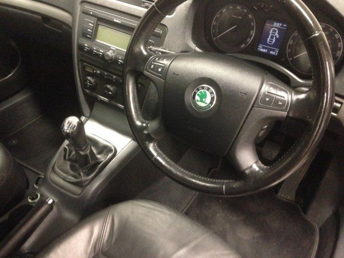 2005 Skoda Octavia 2.0 TDI PD Elegance 5dr image 4