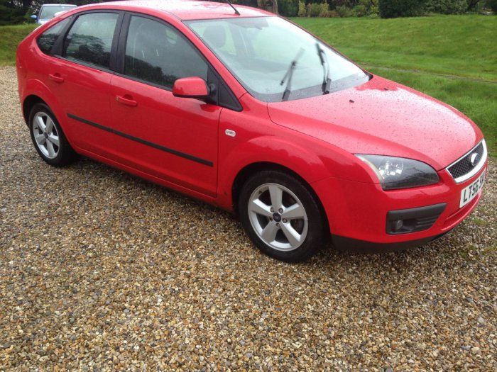 2006 Ford Focus 1.6 Zetec 5dr image 1