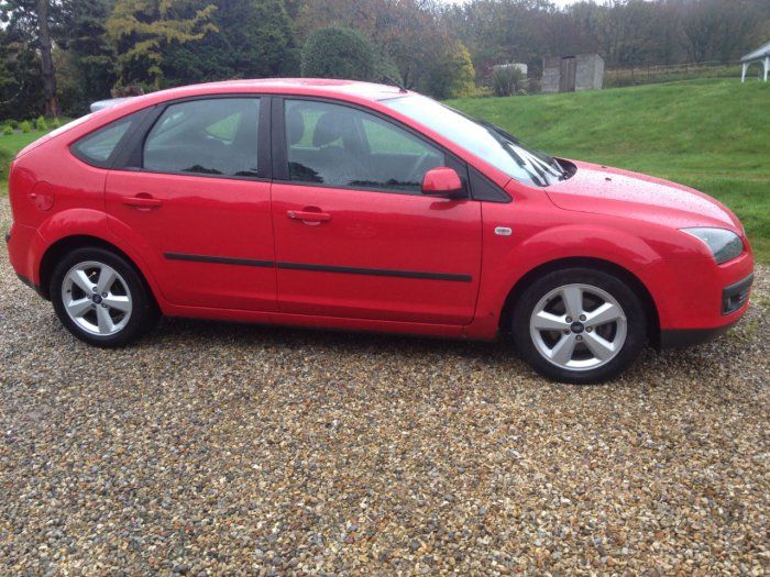2006 Ford Focus 1.6 Zetec 5dr image 2
