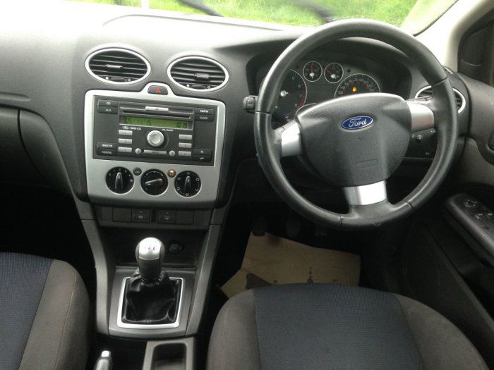 2006 Ford Focus 1.6 Zetec 5dr image 4