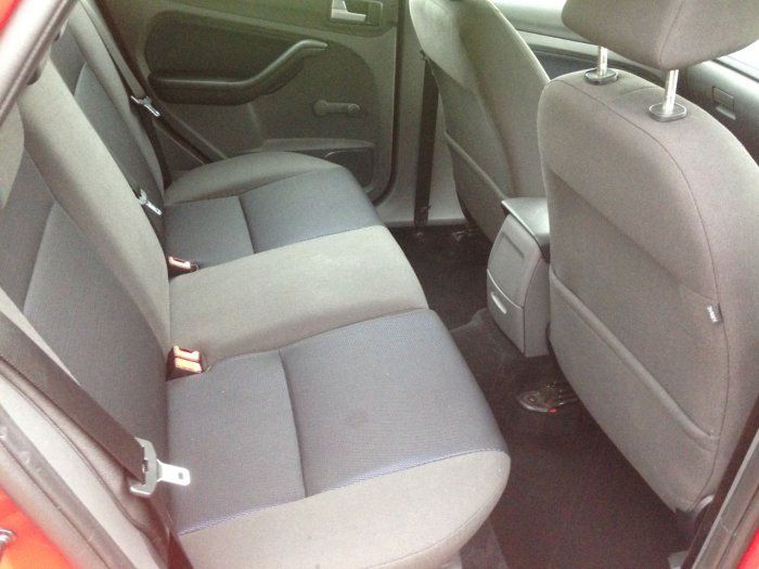 2006 Ford Focus 1.6 Zetec 5dr image 5