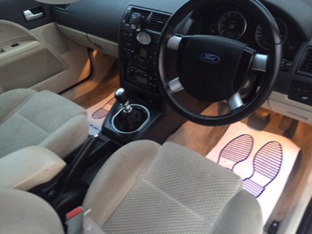 2001 FORD MONDEO 2.0 GHIA 16V 5d image 4