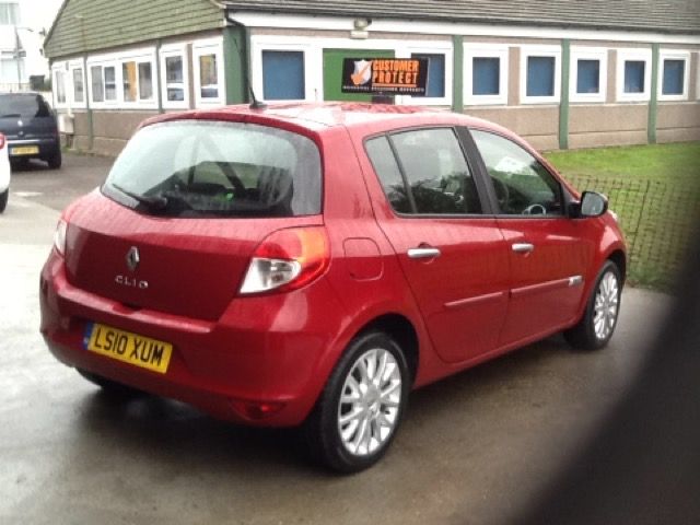 2010 RENAULT CLIO 1.1 DYNAMIQUE 16V 5d image 3