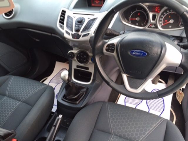 2010 FORD FIESTA 1.2 ZETEC 3d image 4