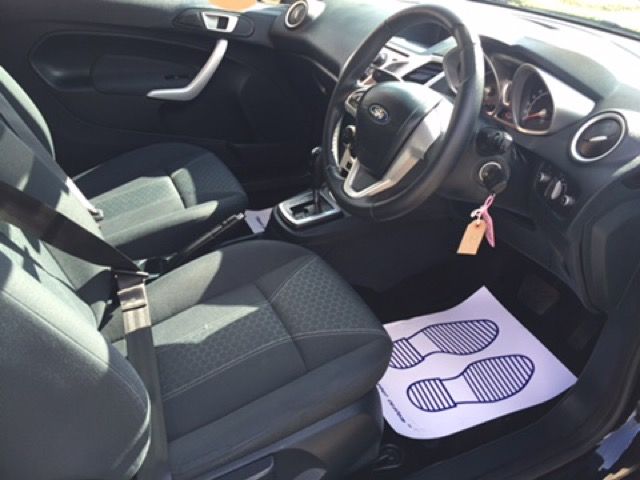 2011 FORD FIESTA 1.4 ZETEC 16V 3d image 4