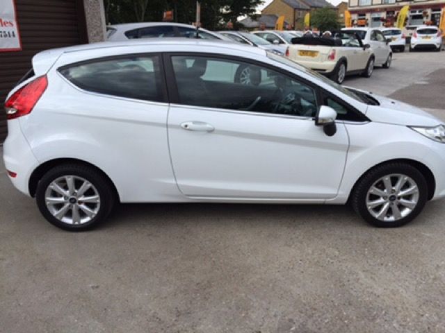 2010 FORD FIESTA 1.2 ZETEC 3d image 3