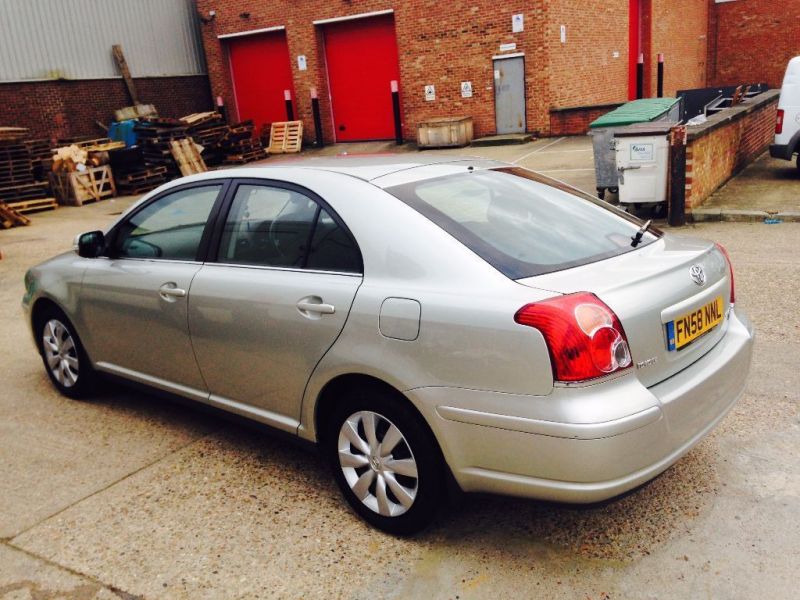 2008 TOYOTA AVENSIS image 3