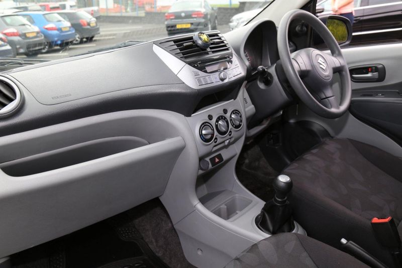 2011 Suzuki Alto 5Dr 1.0 SZ3 image 5