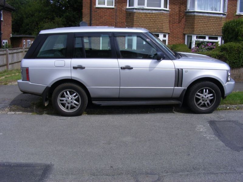 2004 Range Rover TD6 image 1