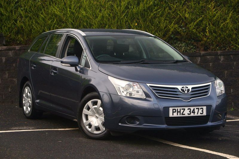 2010 Toyota Avensis Tourer 5-Dr 2.0 image 1