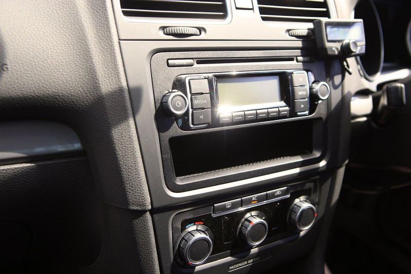 2010 Volkswagen Golf MK6 5-Dr 1.4 image 5