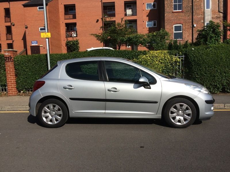 2007 Peugeot 207 S image 2