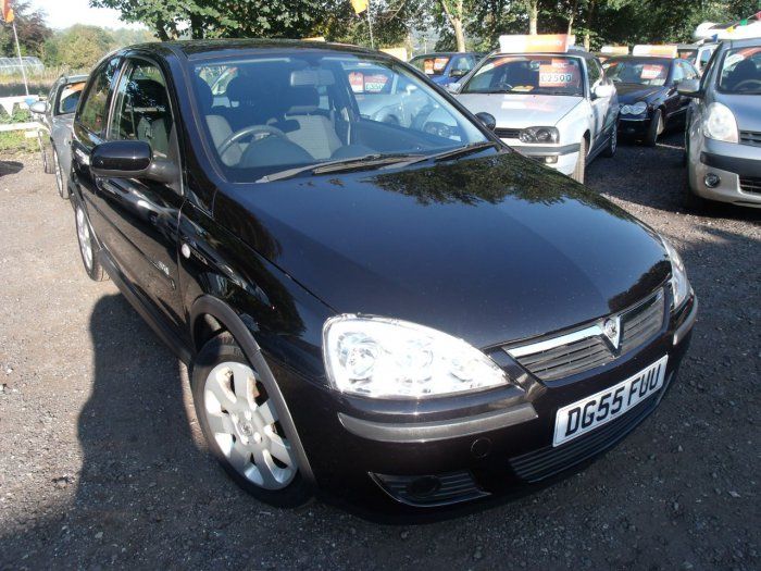 2005 Vauxhall Corsa 1.2i 16V SXi 3dr image 1