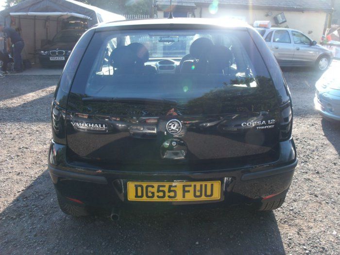 2005 Vauxhall Corsa 1.2i 16V SXi 3dr image 3